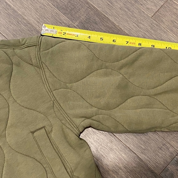 🚫SOLD🚫 NWT Abercrombie & Fitch Onion-Quilted Bomber Jacket - Picture 7 of 8